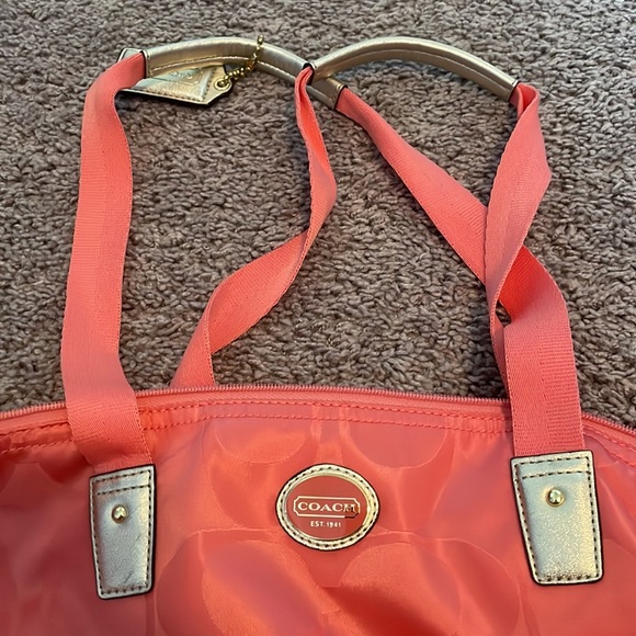 Coral Coach Nylon Tote bag with matching pouch - Picture 2 of 16